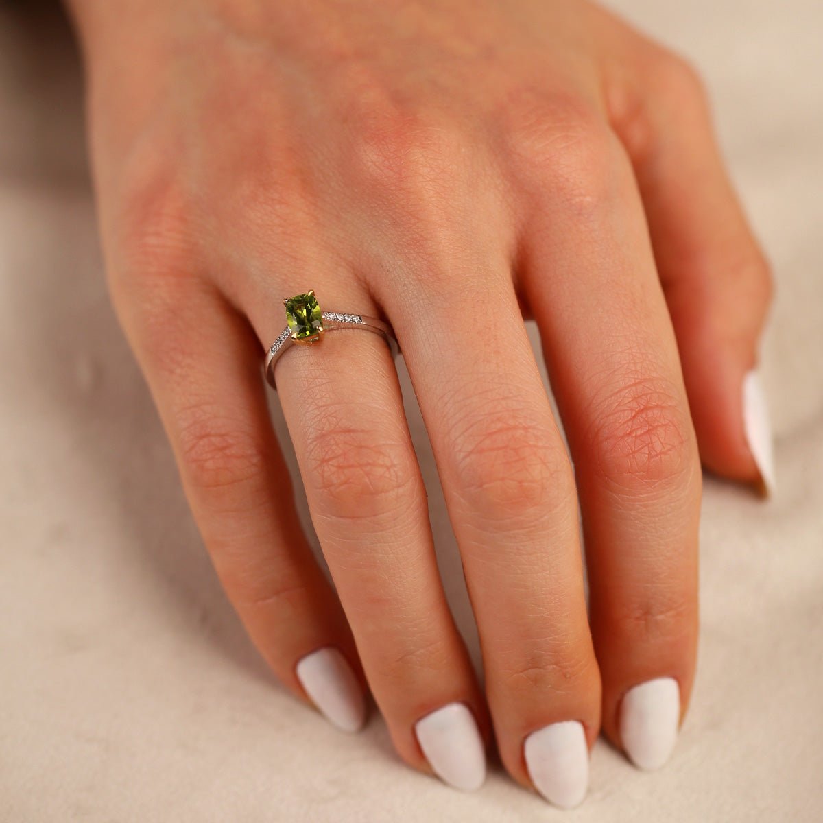 0,05 ct Pırlanta – 0,92 ct Yeşil Topaz Pırlanta Yüzük - Nur Kuyumculuk