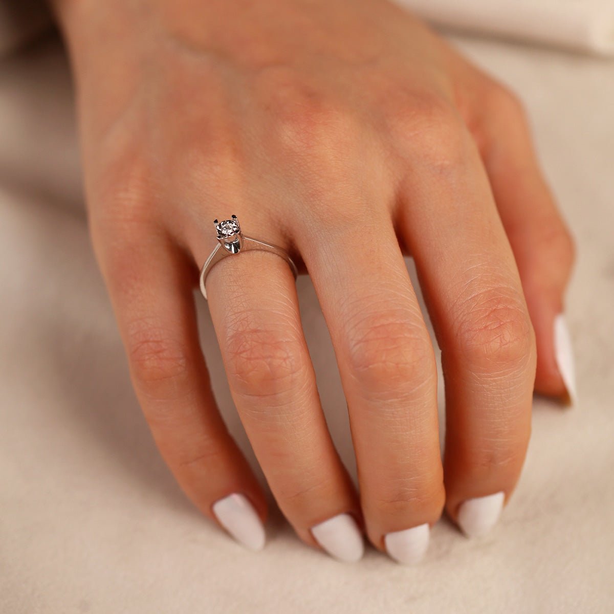 0,05 Karat Pırlanta Tektaş Yüzük - Nur Kuyumculuk