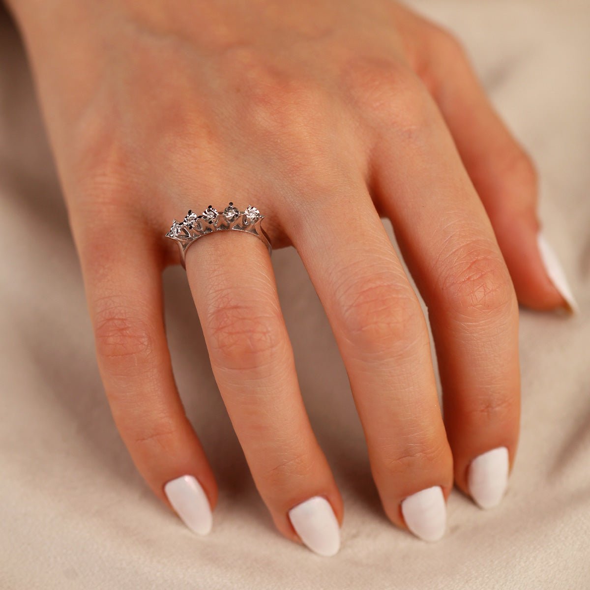 0,06 Karat Pırlanta Beştaş Yüzük - Nur Kuyumculuk