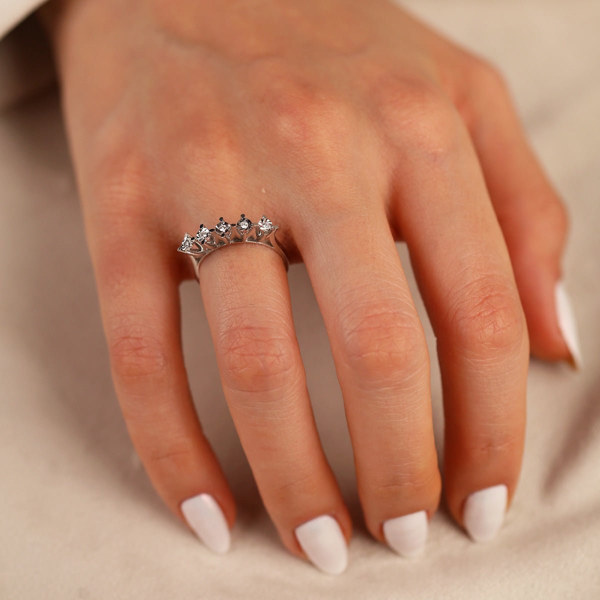 0,06 Karat Pırlanta Beştaş Yüzük - Nur Kuyumculuk