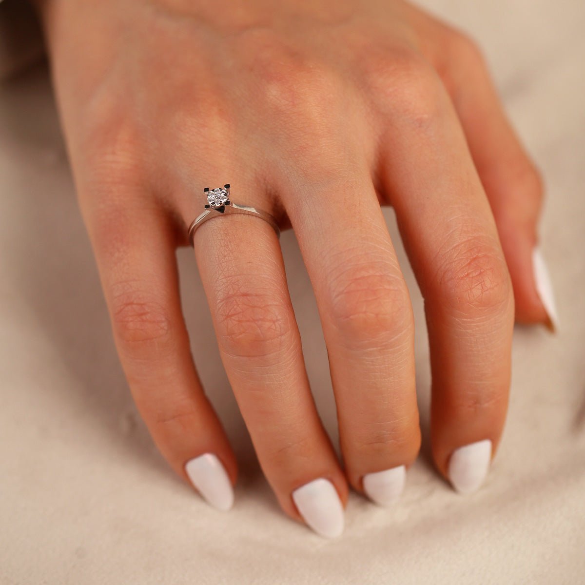 0,10 Karat Pırlanta Tektaş Yüzük - Nur Kuyumculuk