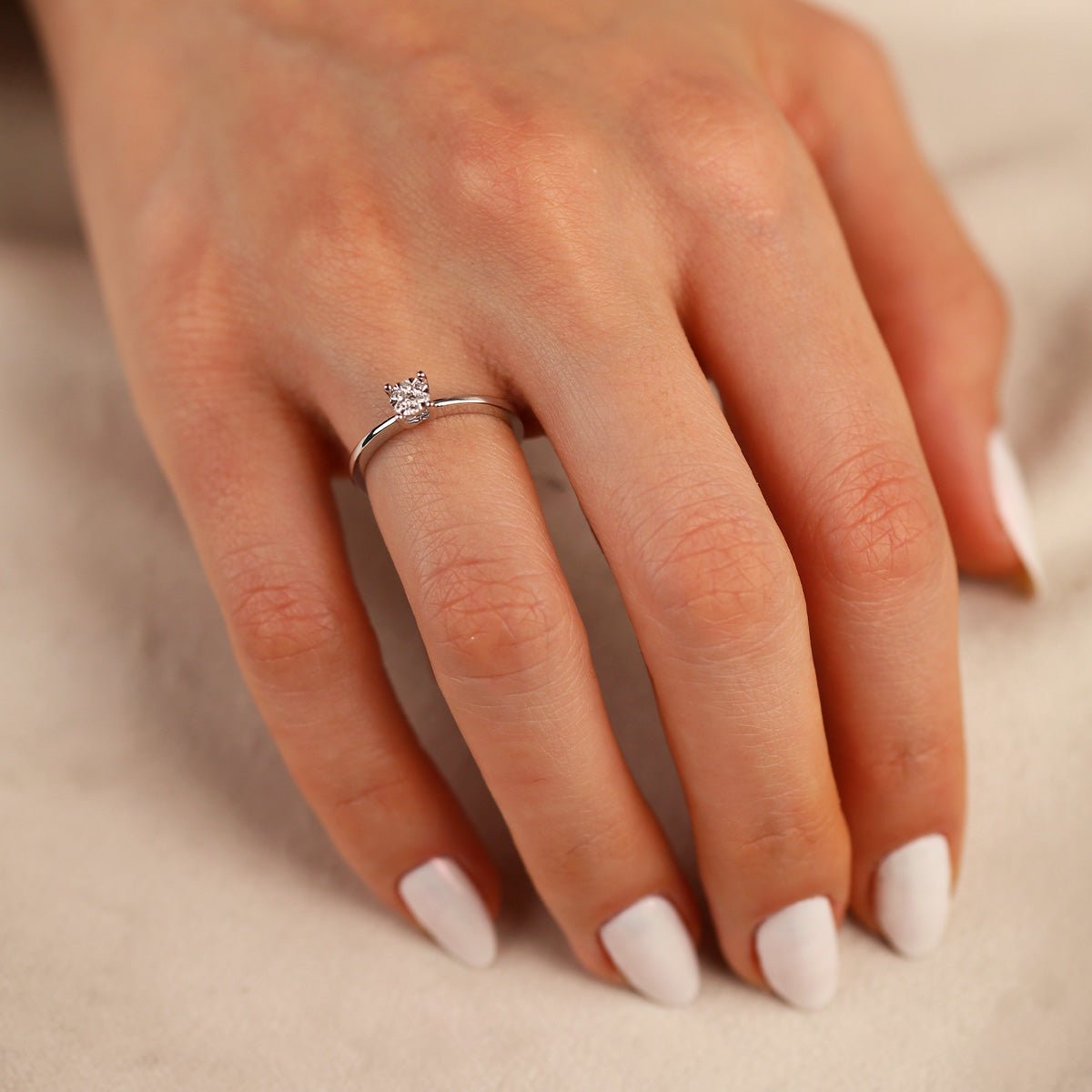 0,10 Karat Pırlanta Tektaş Yüzük - Nur Kuyumculuk