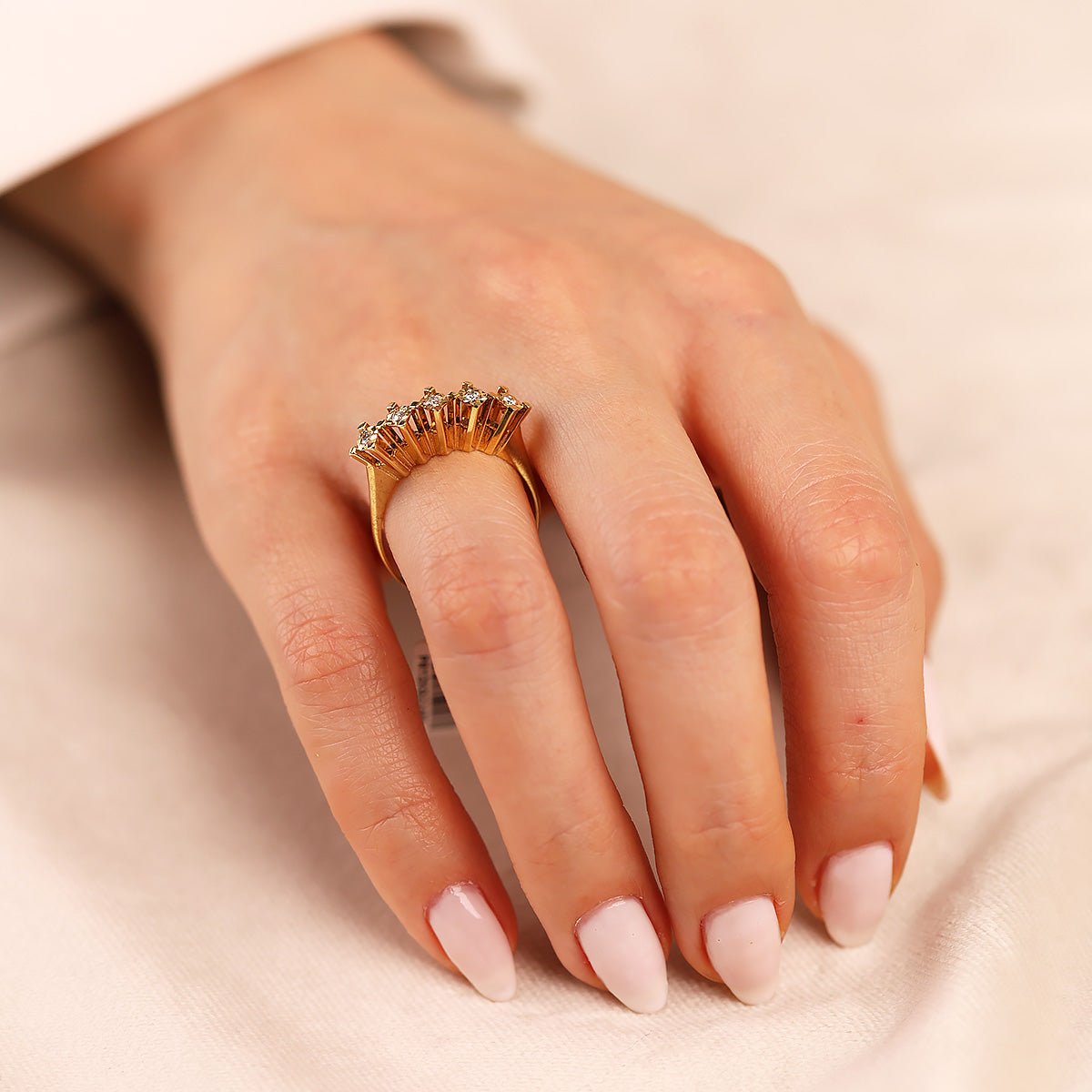 0.13 Karat Pırlanta Beştaş Yüzük - Nur Kuyumculuk