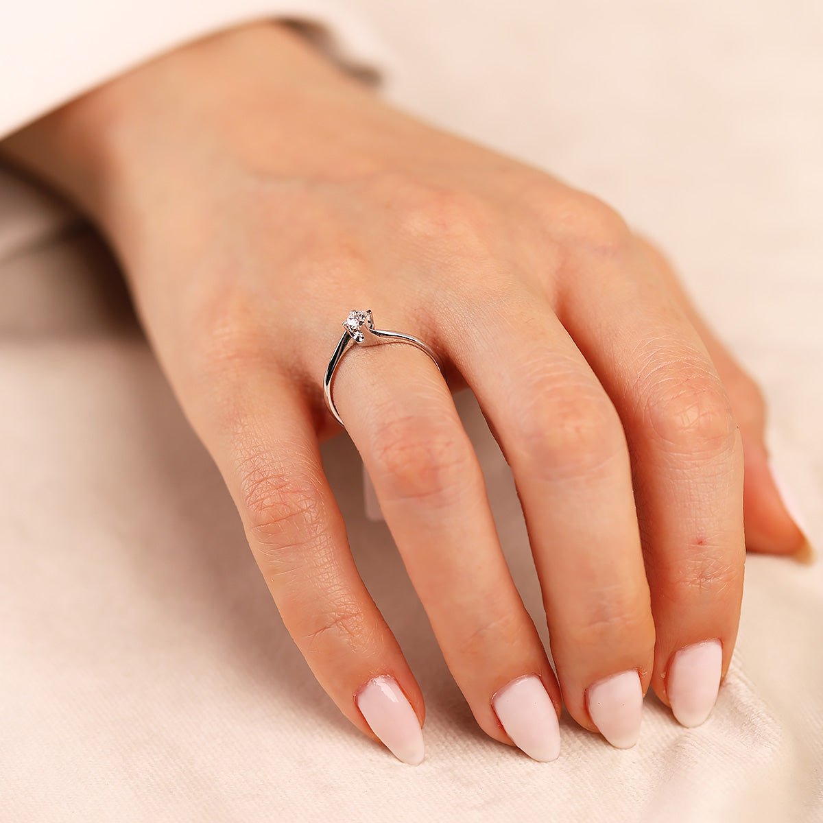 0.16 Karat Pırlanta Tektaş Yüzük 18 Ayar Altın - Nur Kuyumculuk