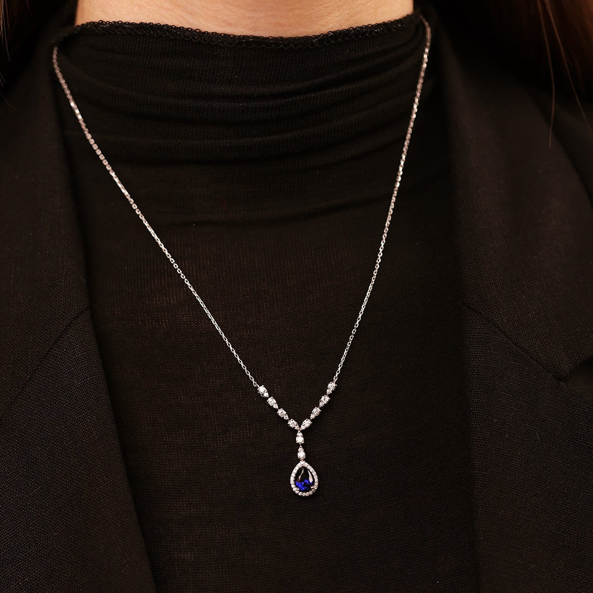0,44 Karat Pırlanta ve 0,82 Karat Safir Kolye - Nur Kuyumculuk