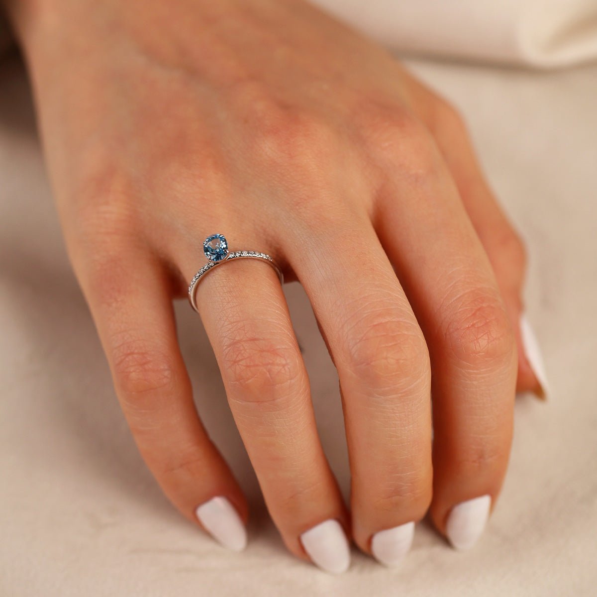 0,81 Karat Aquamarin ve 0,08 Karat Pırlanta Yüzük - Nur Kuyumculuk