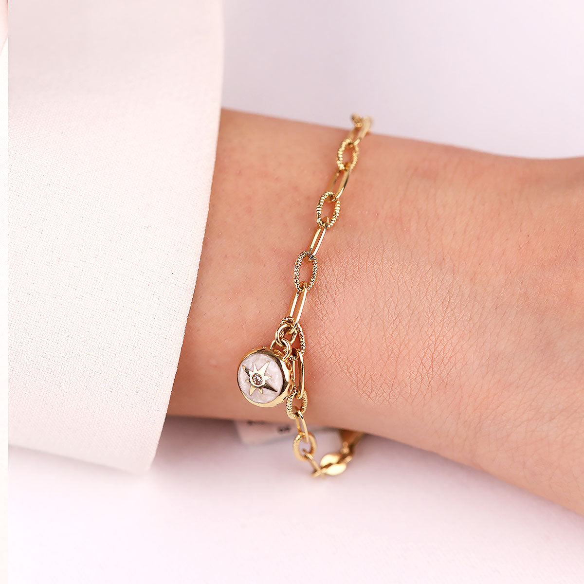 Cetaş Eterna Yıldız Figürlü Madalyon 14 Ayar Altın Bileklik