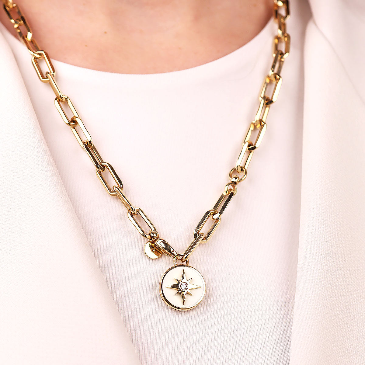 Cetaş Polaris 14 Ayar Altın Kolye - Sedef Detaylı Zarif Tasarım