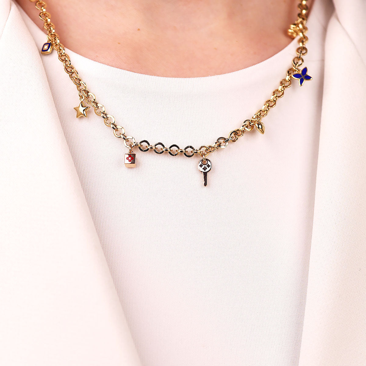 Cetaş Eterna Çok Figürlü 14 Ayar Altın Kolye – Modern ve Şık Tasarım