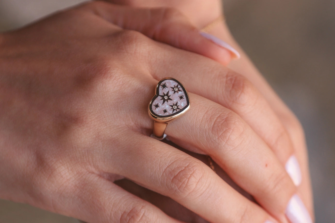 Cetaş kalpli yüzük