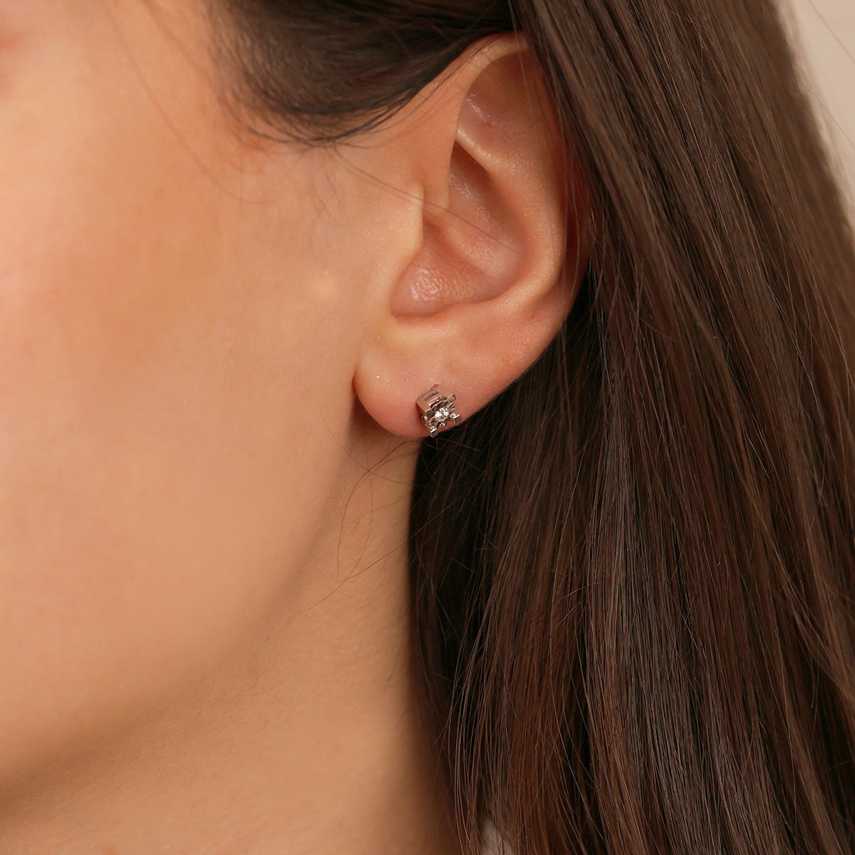 0,08 Pırlanta Tek Taş Küpe