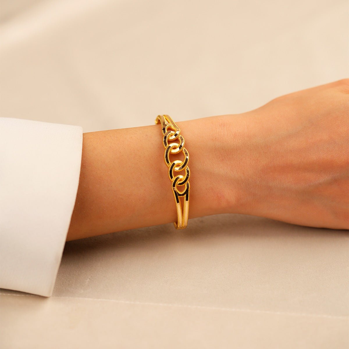 Ajda 14 Ayar Altın Kelepçe - Nur Kuyumculuk