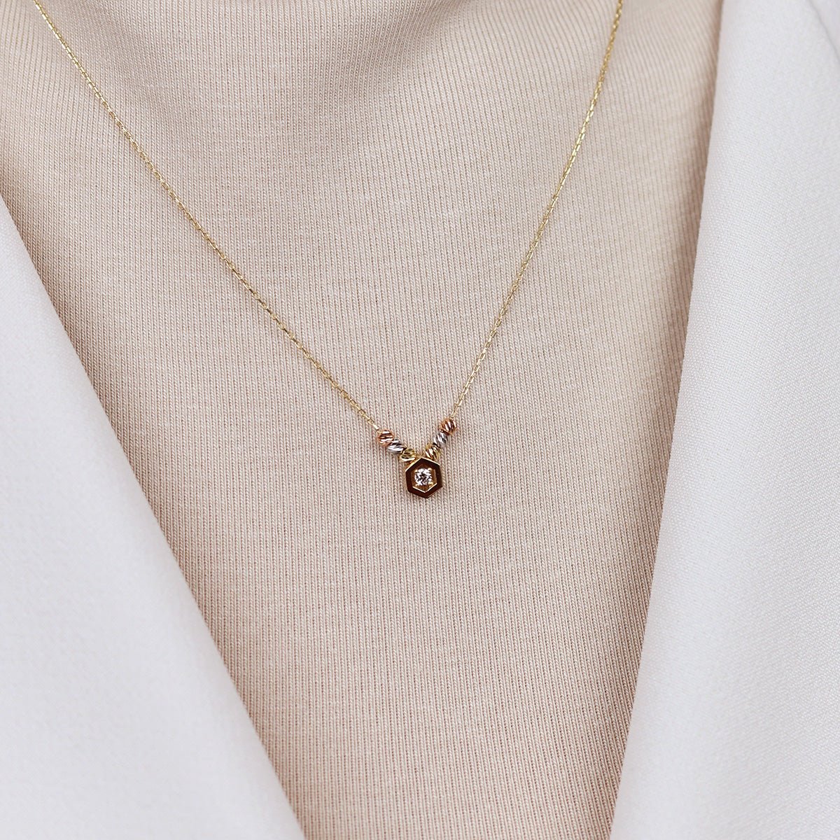 Altıgen Taşlı 14 Ayar Altın Kolye - Nur Kuyumculuk