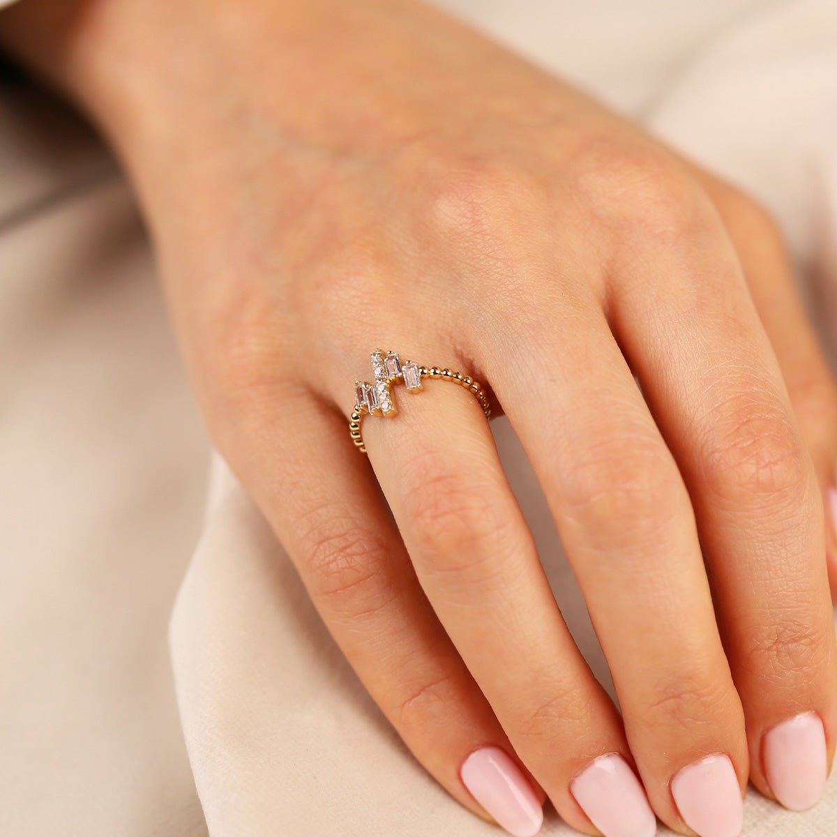 Baget Taşlı 14 Ayar Altın Yüzük - Nur Kuyumculuk