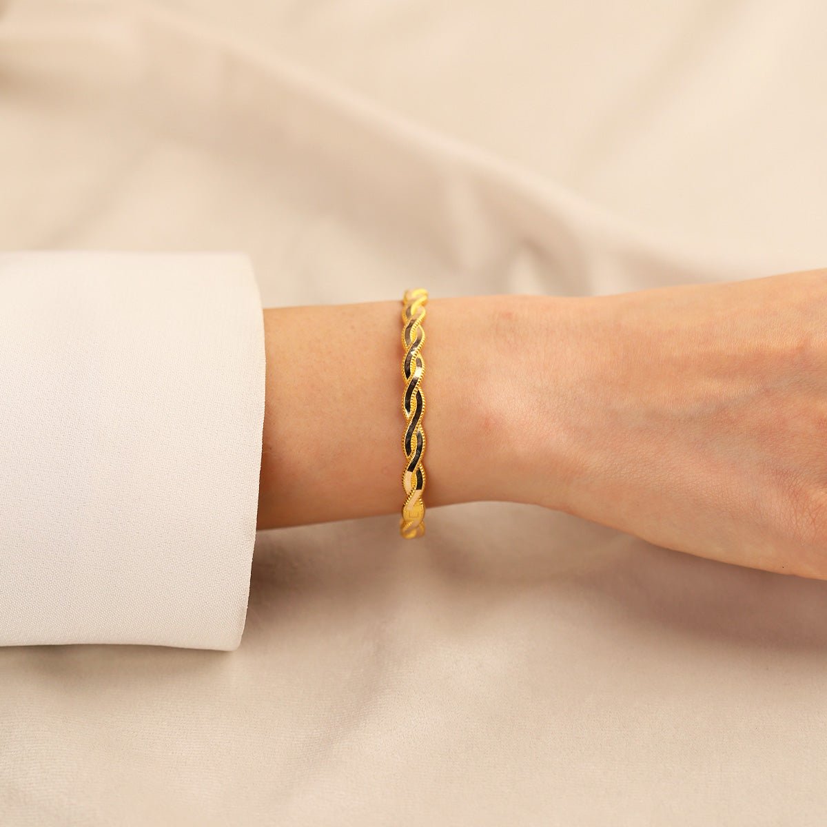 Burgu Model 14 Ayar Altın Kelepçe - Nur Kuyumculuk