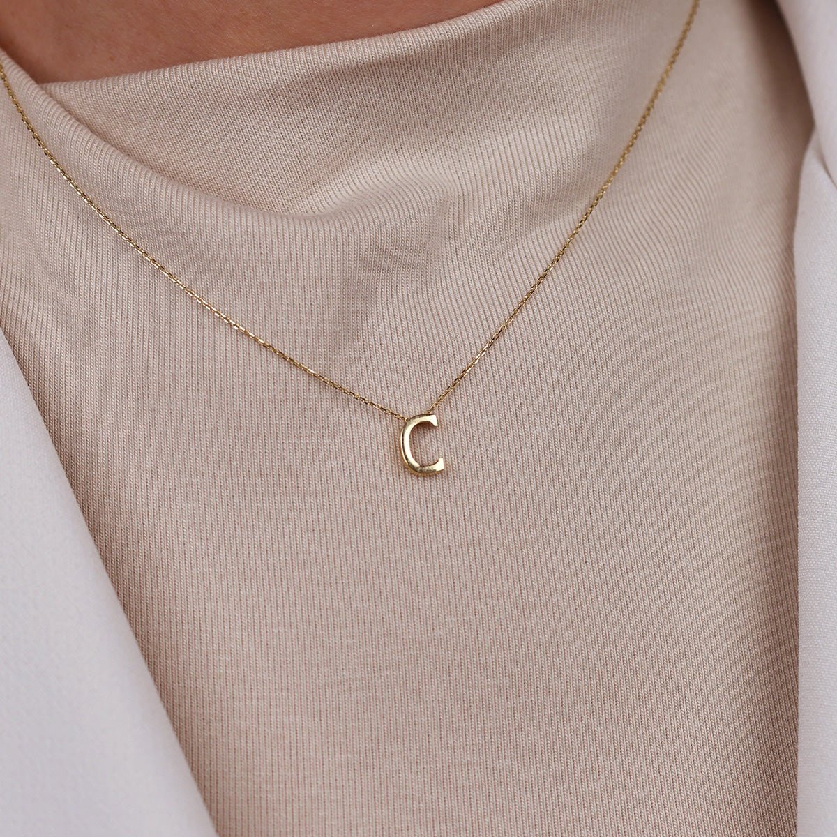 C Harfi 14 Ayar Altın Kolye - Nur Kuyumculuk
