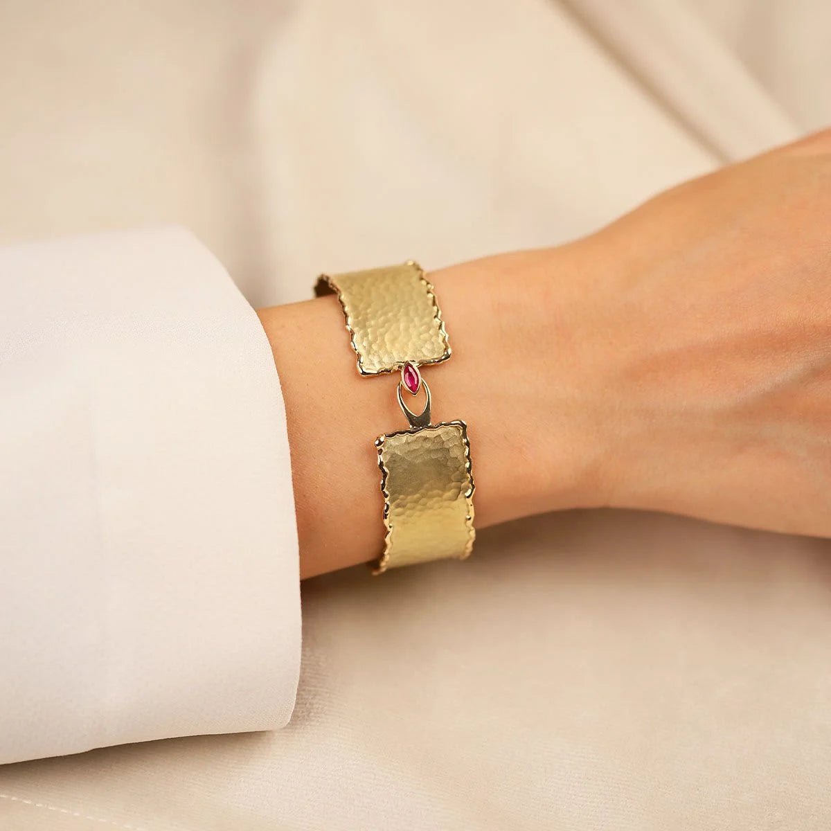 Cetaş 14 Ayar Altın Kelepçe - Nur Kuyumculuk