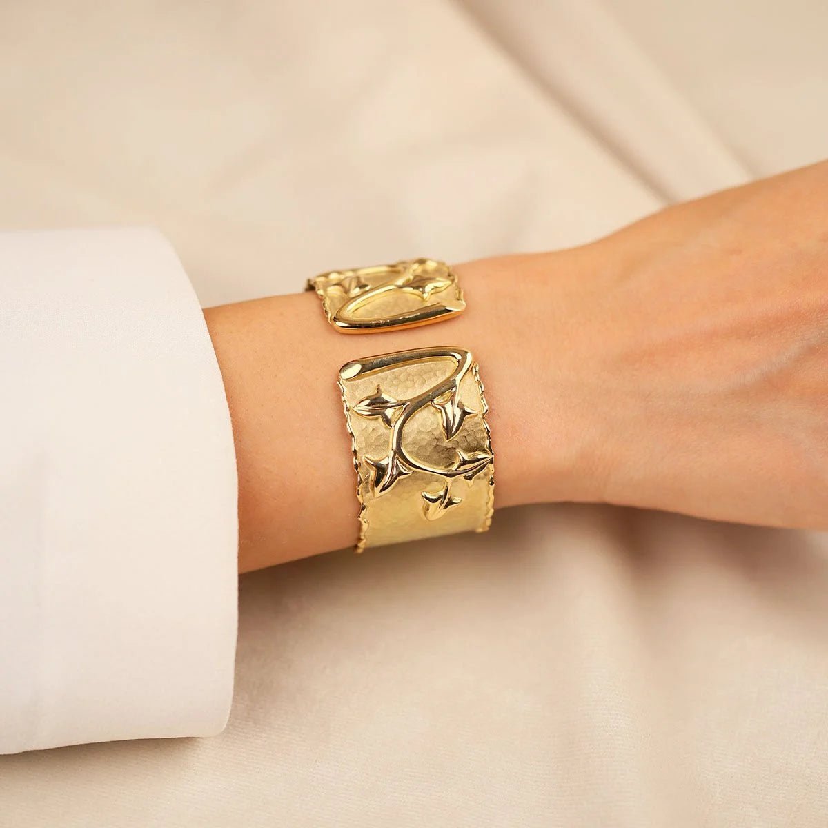 Cetaş 14 Ayar Altın Kelepçe - Nur Kuyumculuk