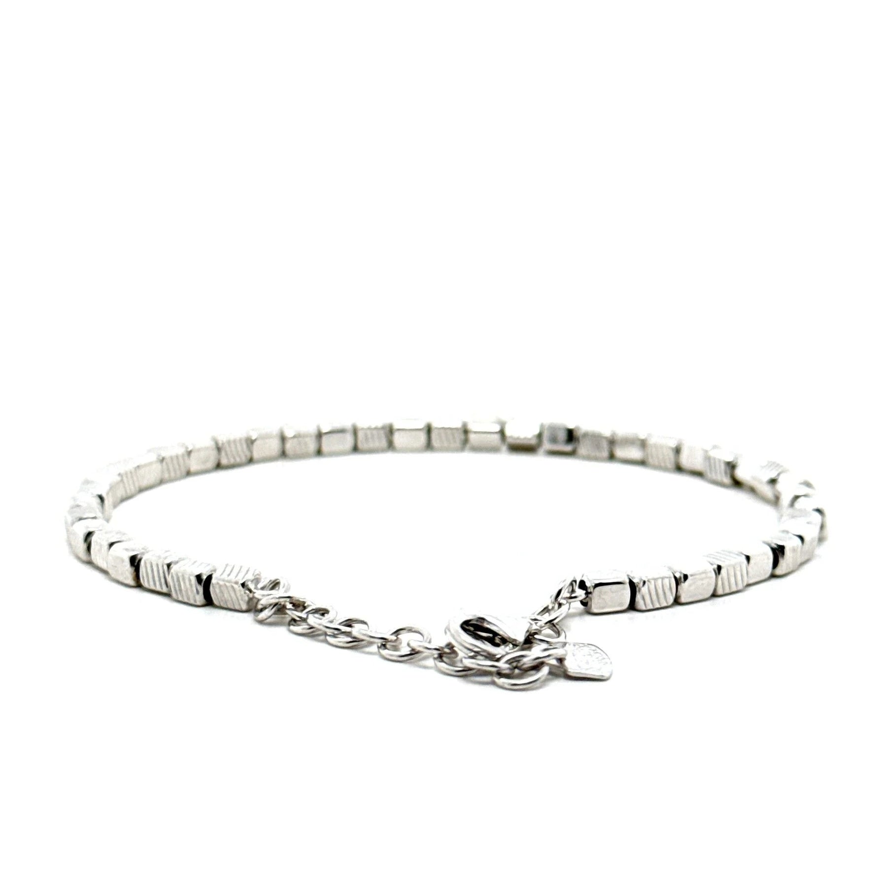 Cetaş 14 Ayar Beyaz Altın Dorikalı Toplu Kelepçe - Nur Kuyumculuk