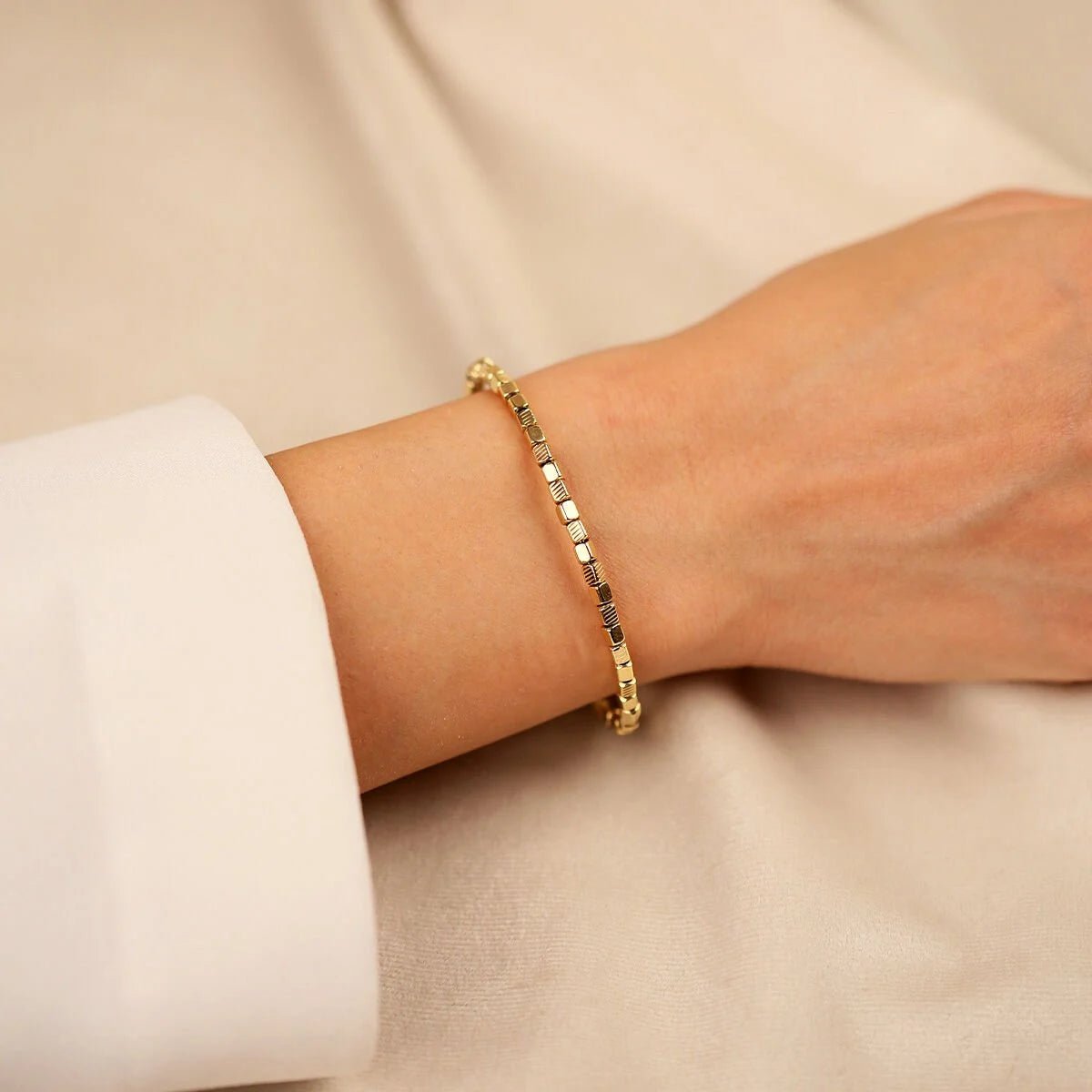 Cetaş Dorikalı Toplu 14 Ayar Altın Kelepçe - Nur Kuyumculuk