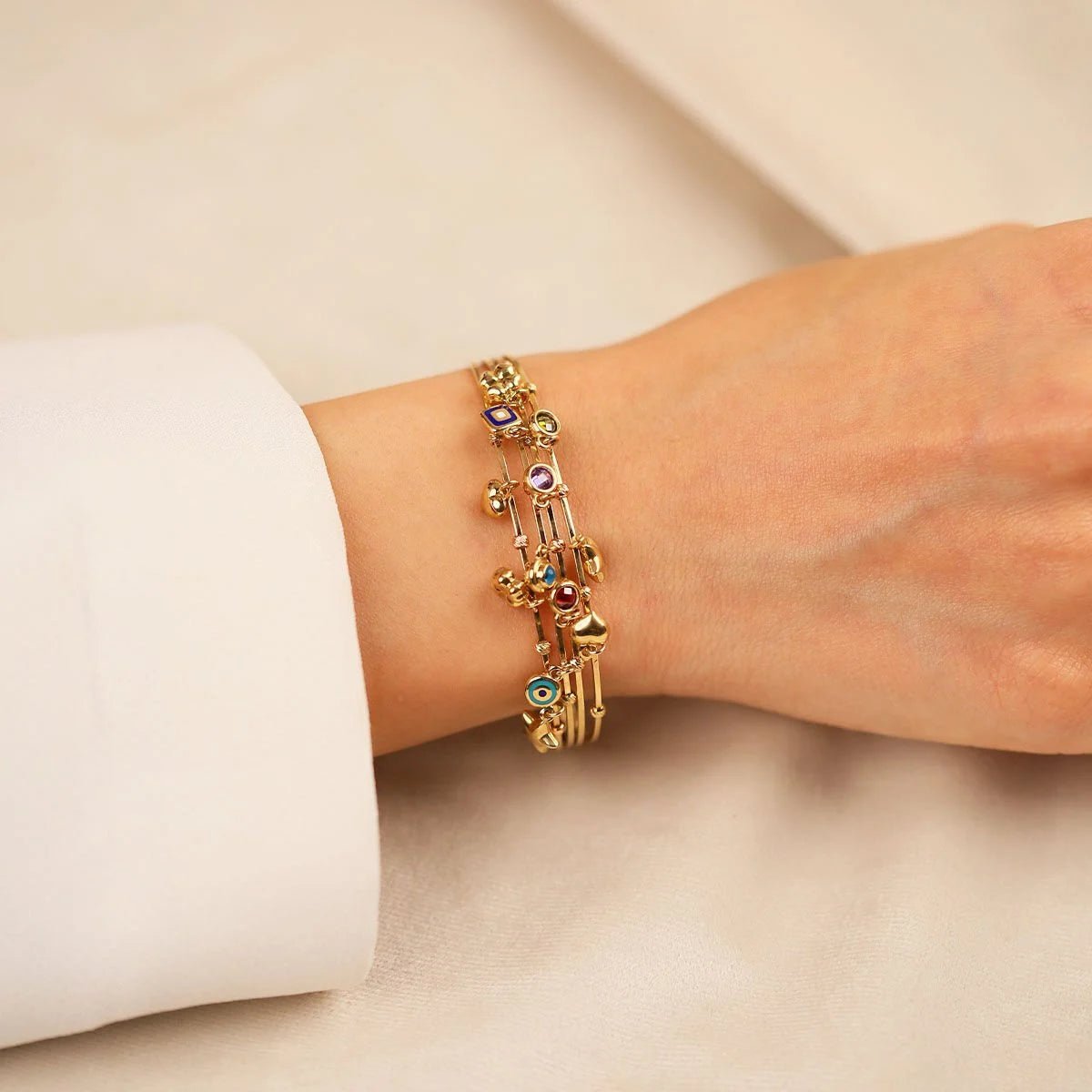 Cetaş Eterna Charmlı 14 Ayar Altın Kelepçe - Nur Kuyumculuk