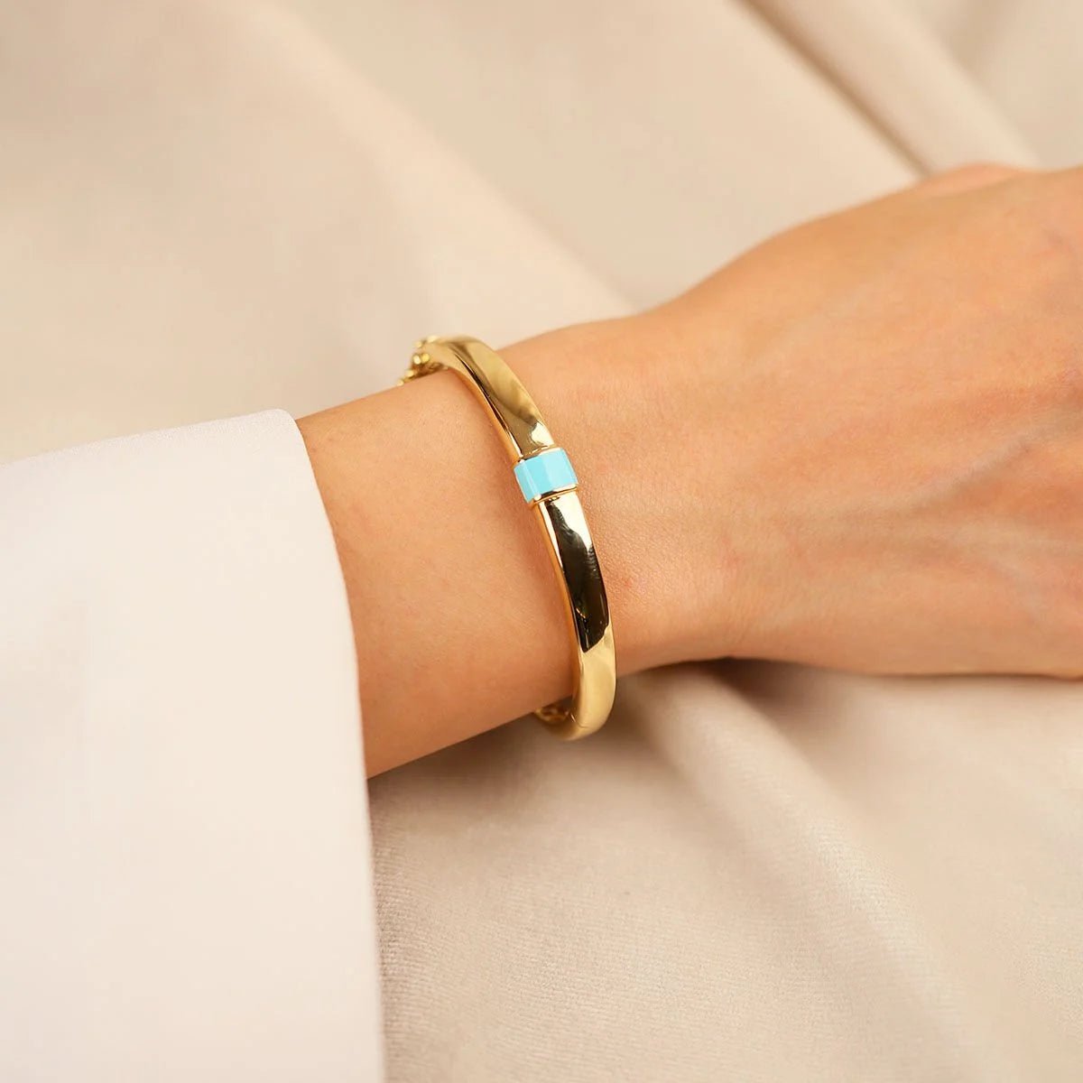 Cetaş Eterna Mineli 14 Ayar Altın Kelepçe - Nur Kuyumculuk