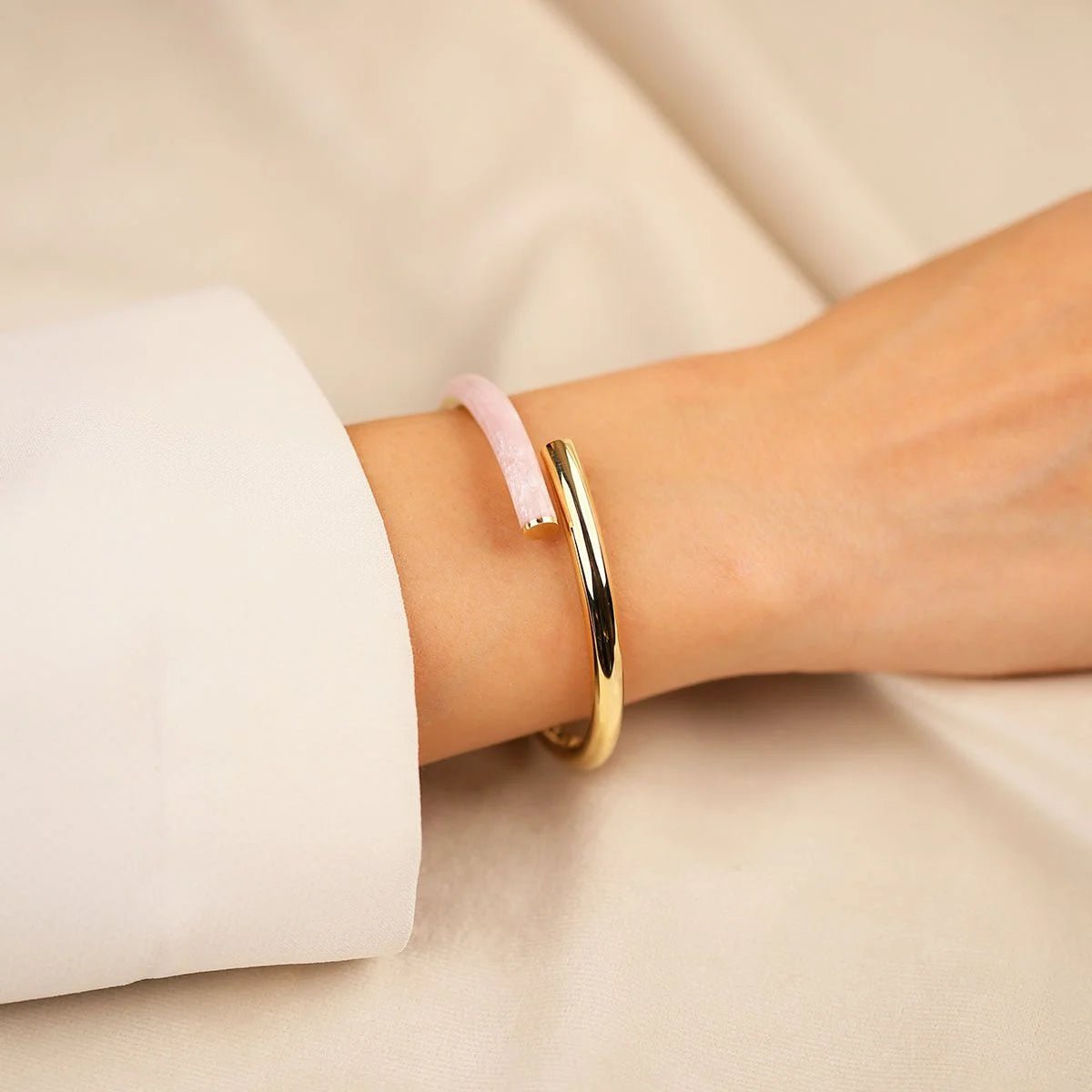 Cetaş Pembe Mineli 14 Ayar Altın Kelepçe - Nur Kuyumculuk