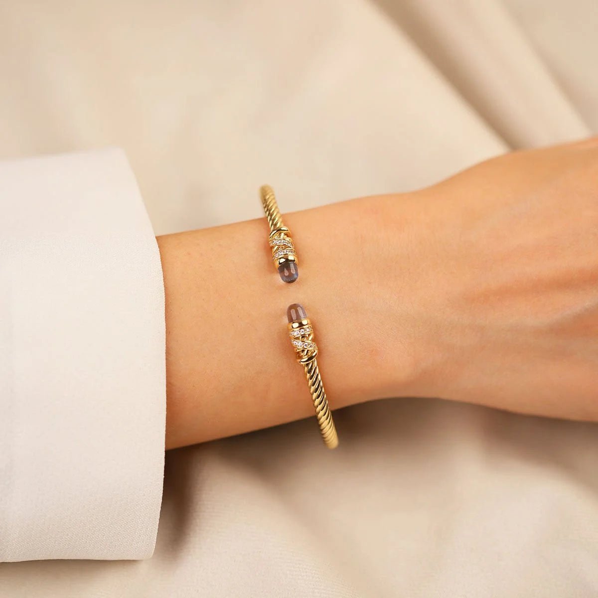 Cetaş Twist Mavi Renk 14 Ayar Altın Kelepçe - Nur Kuyumculuk