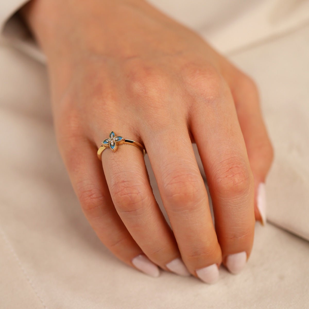 Çiçek Motifli 14 Ayar Sarı Altın Yüzük - Nur Kuyumculuk