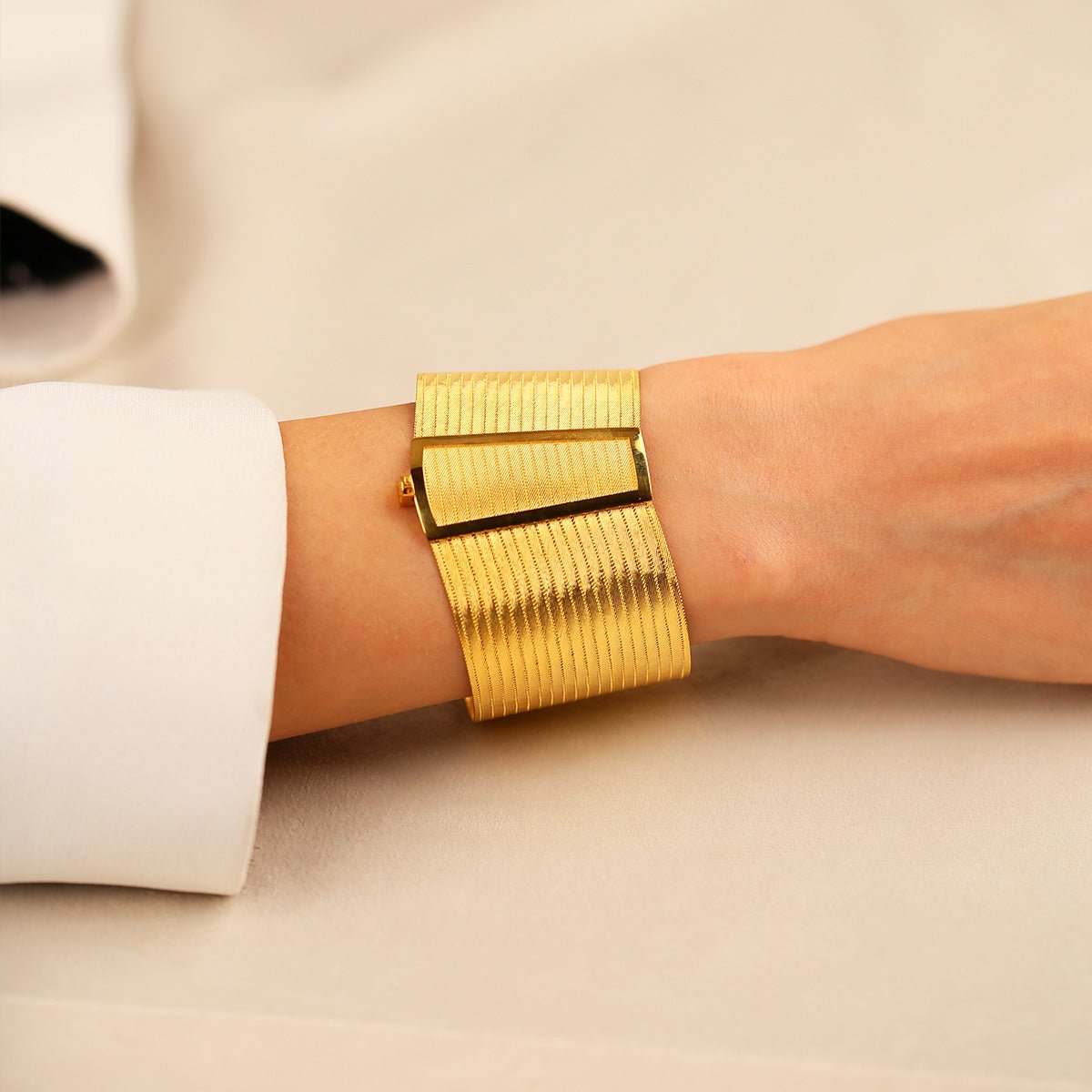 Elizi 19 Sıra Düz Toka 14 Ayar Trabzon Hasır Altın Bileklik - Nur Kuyumculuk