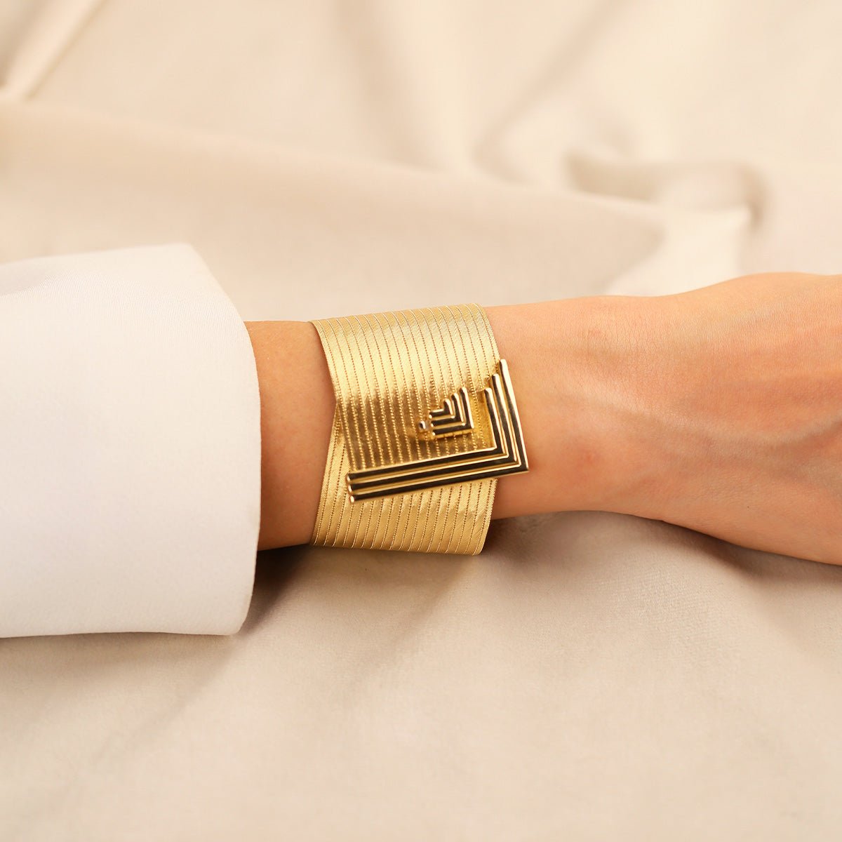 Elizi Leyla 19 Sıra 14 Ayar Altın Trabzon Hasırı Bileklik - Nur Kuyumculuk