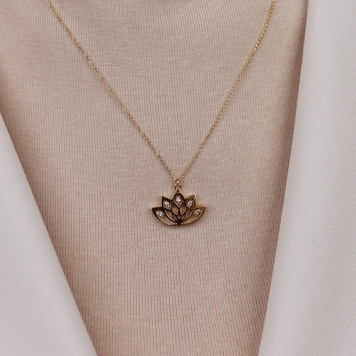 Lotus 14 Ayar Altın Kolye Ucu - Nur Kuyumculuk