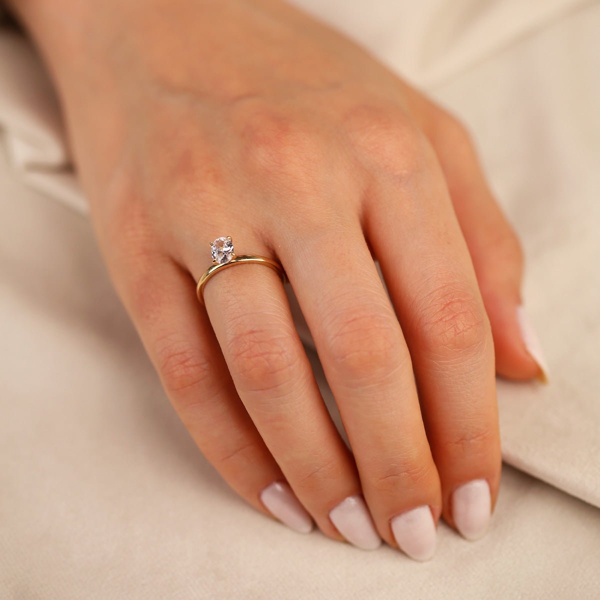 Oval Tektaş 14 Ayar Altın Yüzük - Nur Kuyumculuk