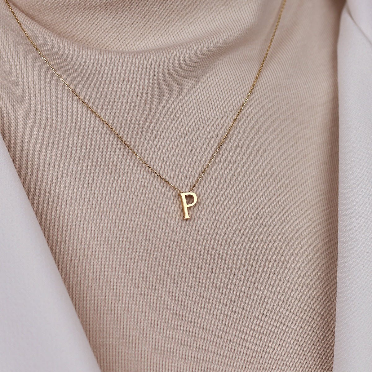 P Harfi 14 Ayar Altın Kolye - Nur Kuyumculuk