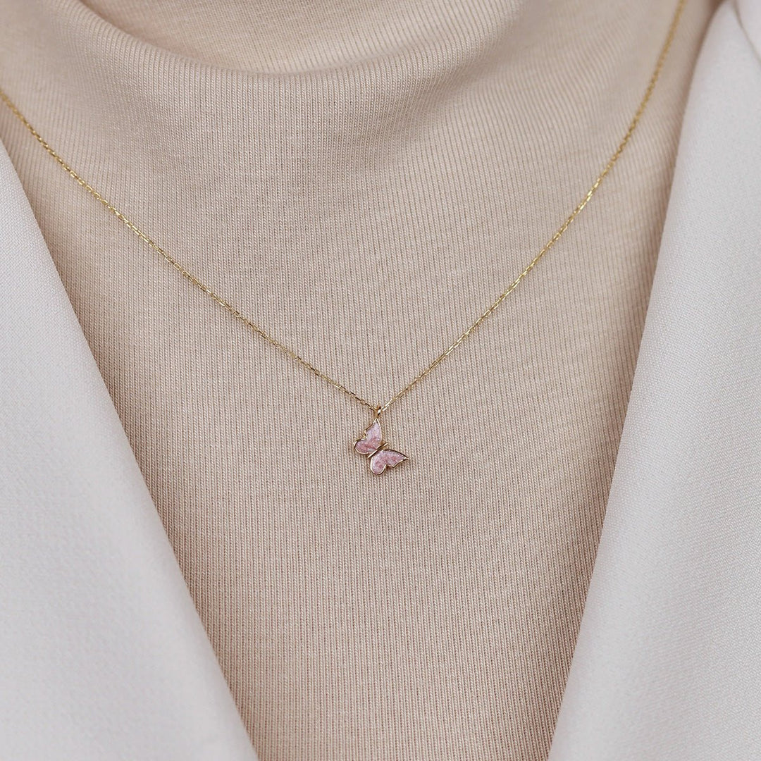 Pembe Kelebek 14 Ayar Altın Kolye - Nur Kuyumculuk