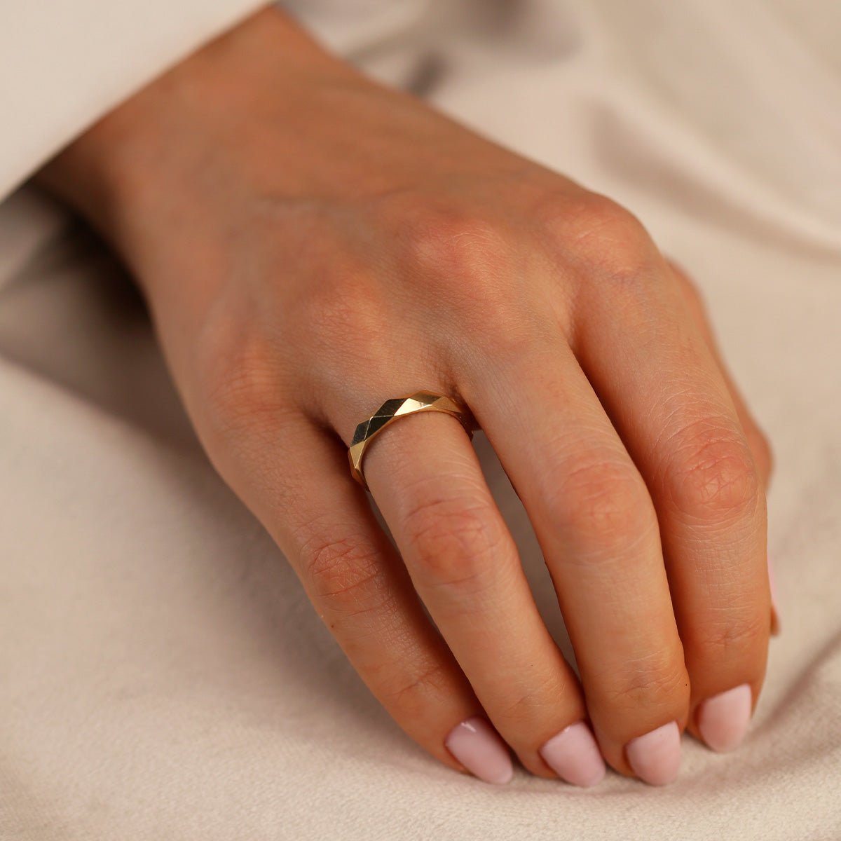 Piramit Alyans 14 Ayar Altın - Nur Kuyumculuk