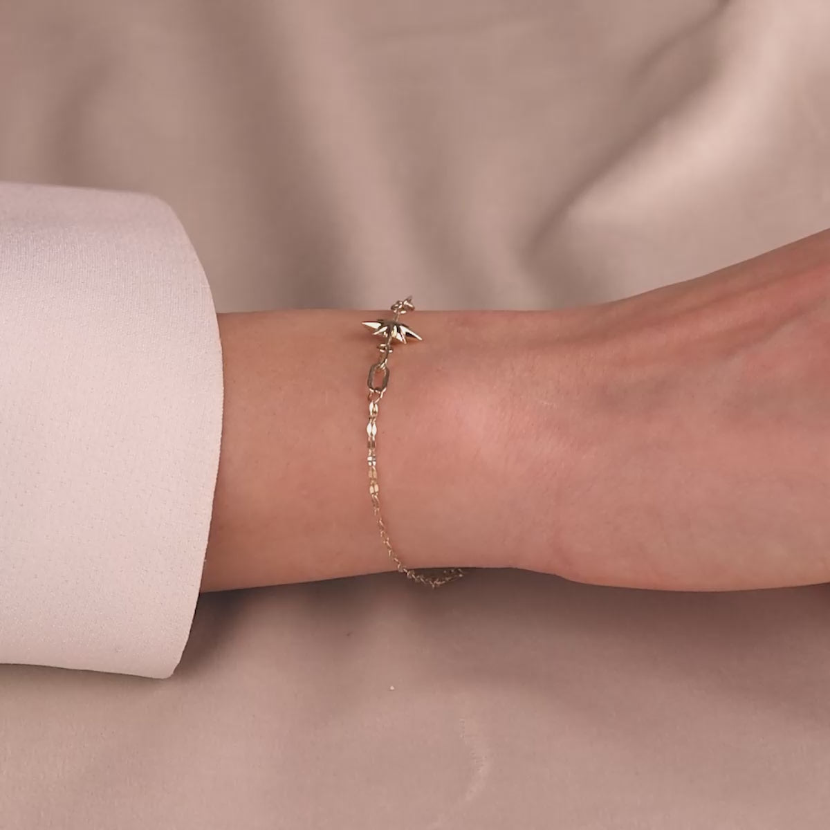 Kutup Yıldızı Figürlü 14 Ayar Altın Bileklik – Anlamlı Hediyelik Takı