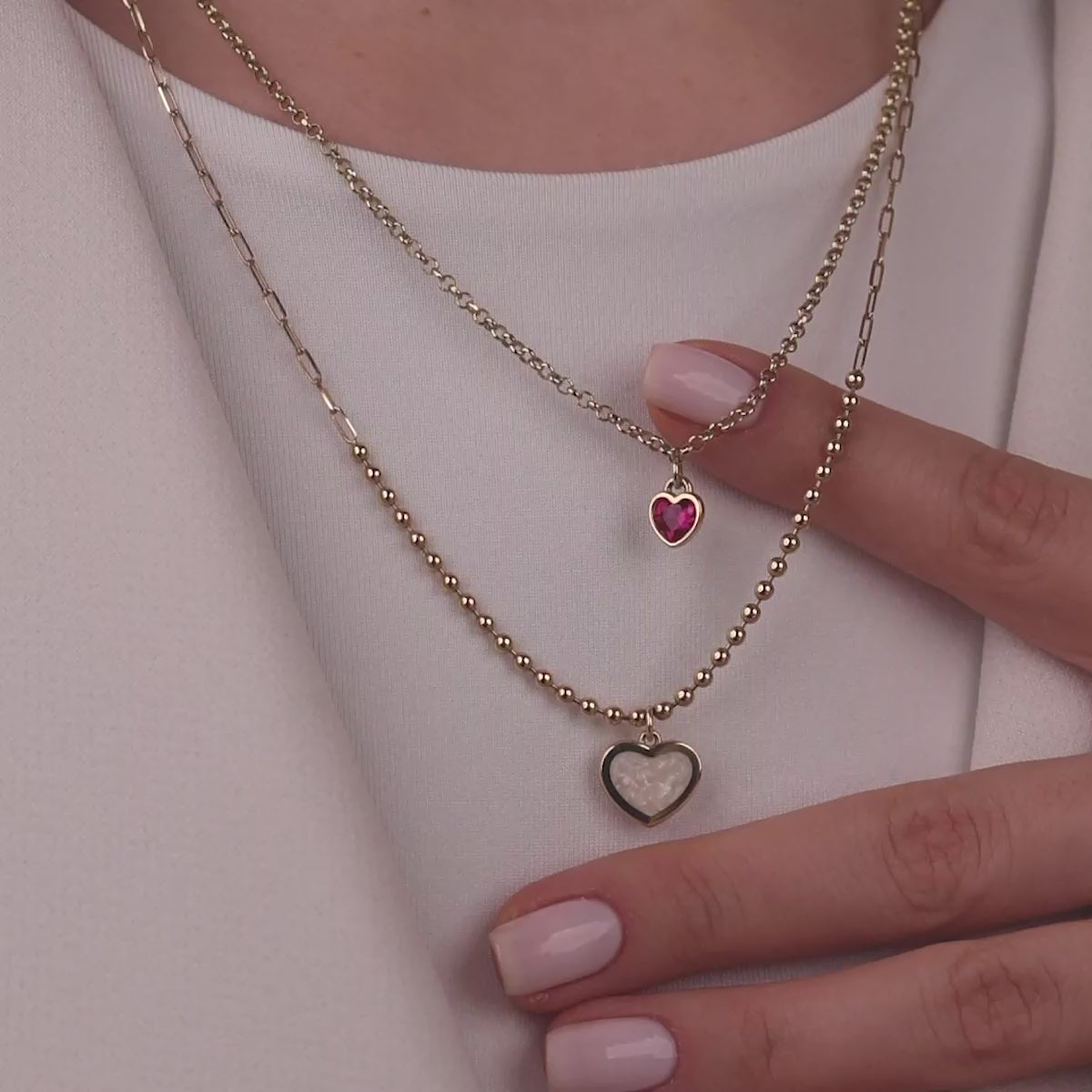 Cetaş Eterna Serisi Kırmızı Kalp Temalı 14 Ayar Altın Kolye