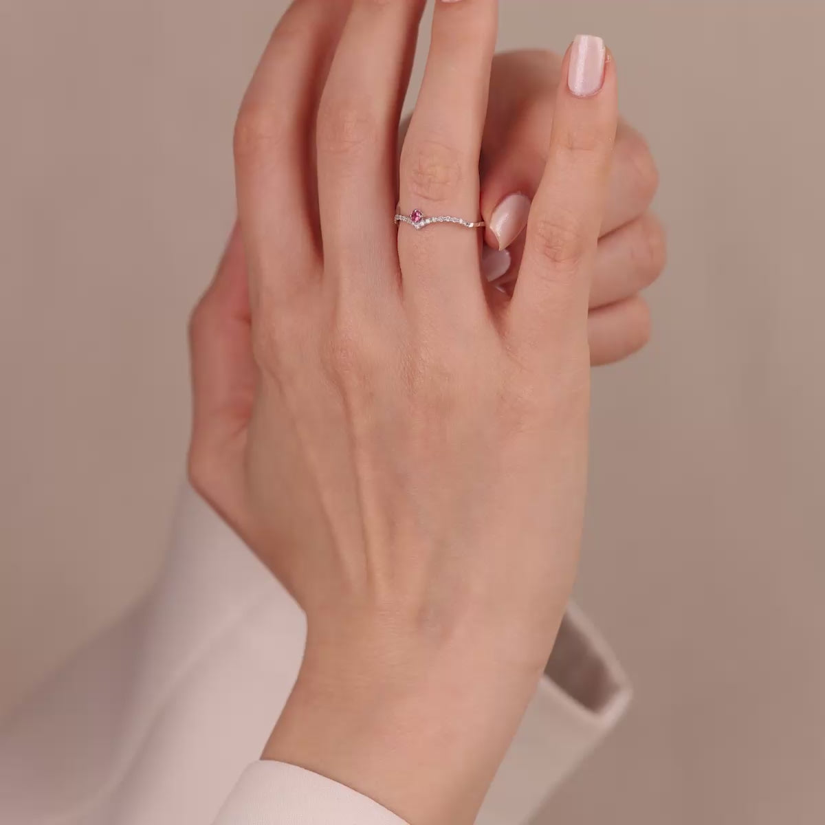 0,09 Karat Pırlanta v 0,09 Karat Pembe Topaz Yüzük