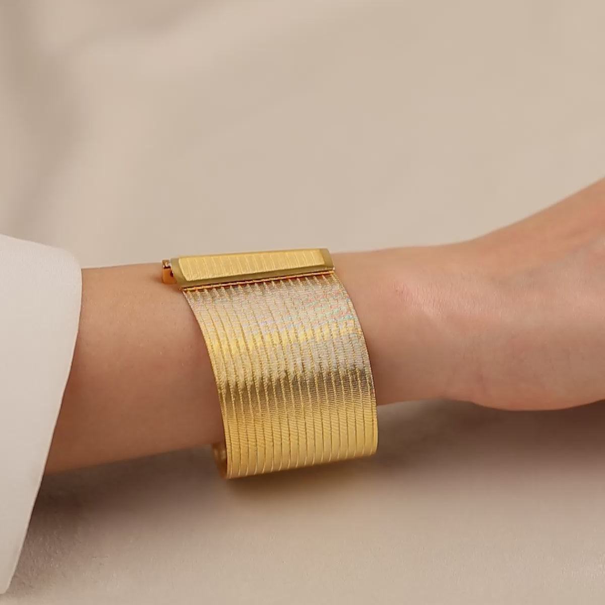 Elizi 19 Sıra Düz Toka 14 Ayar Trabzon Hasır Altın Bileklik