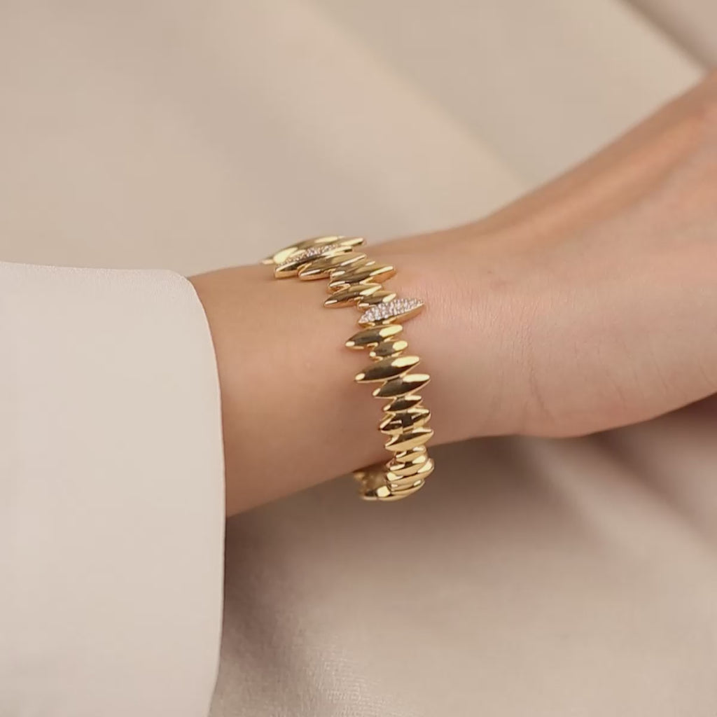 Cetaş 14 Ayar Altın Kelepçe taşlı