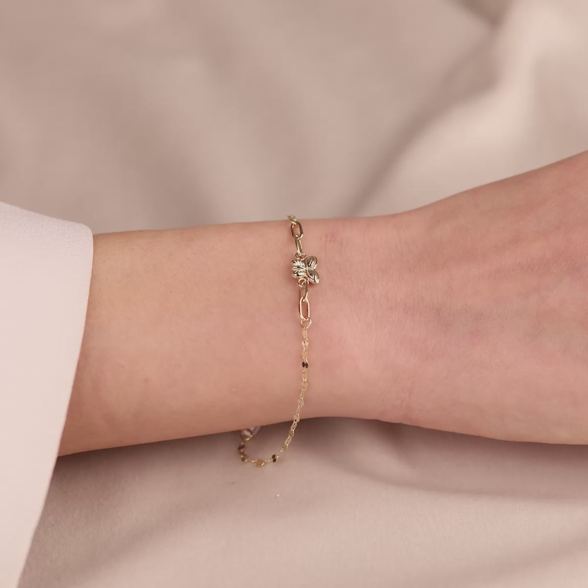 Kelebek Motifli Hediyelik 14 Ayar Altın Bileklik