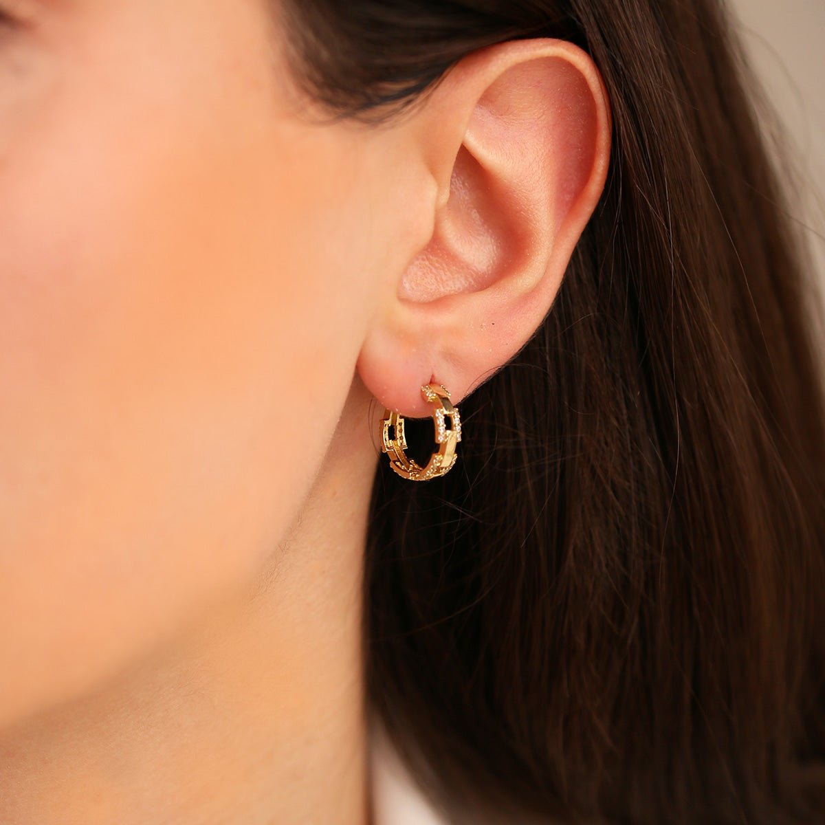 Taş Detaylı 14 Ayar Altın Halka Küpe - Nur Kuyumculuk