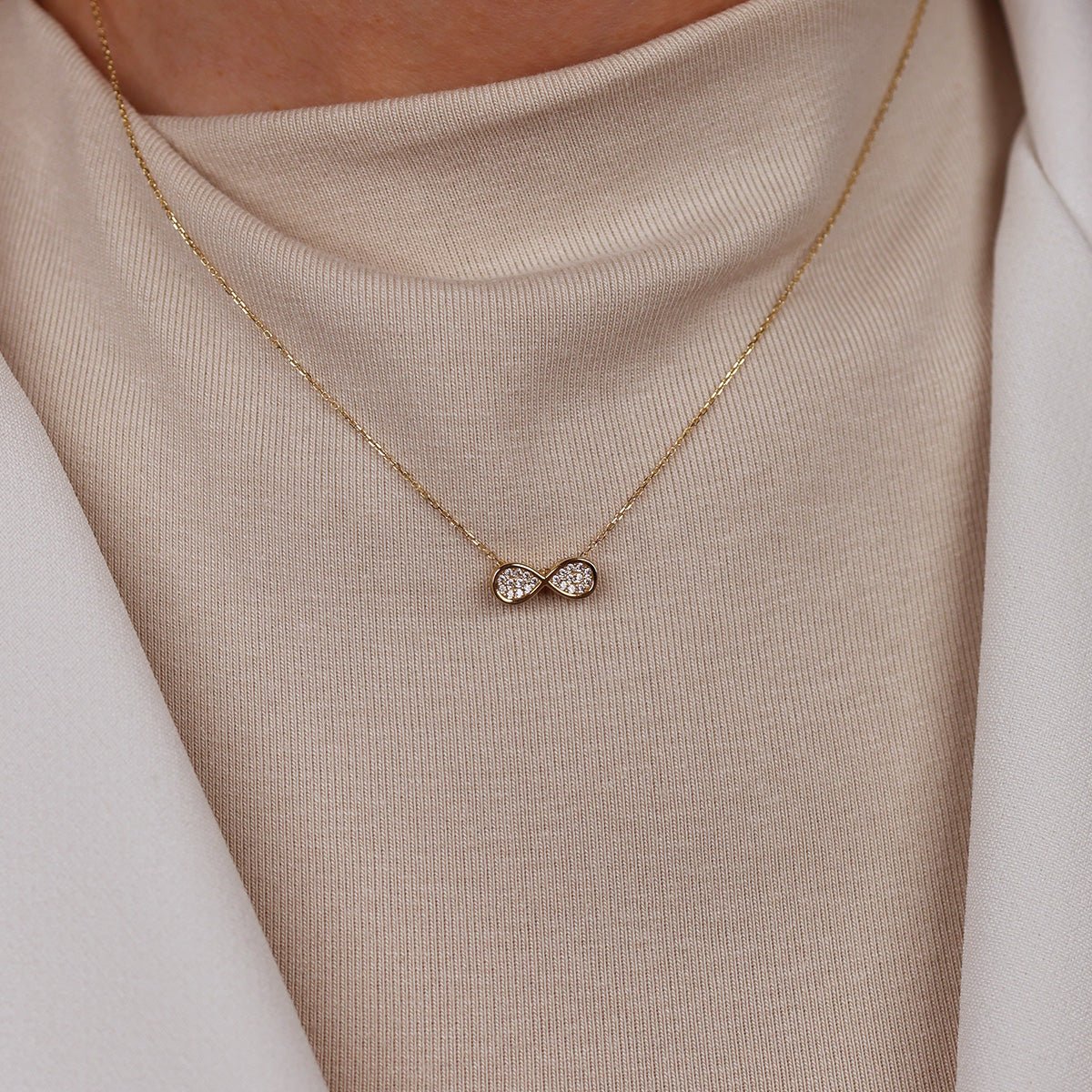 Taşlı Sonsuzluk Figürlü Zincirli 14 Ayar Altın Kolye - Nur Kuyumculuk