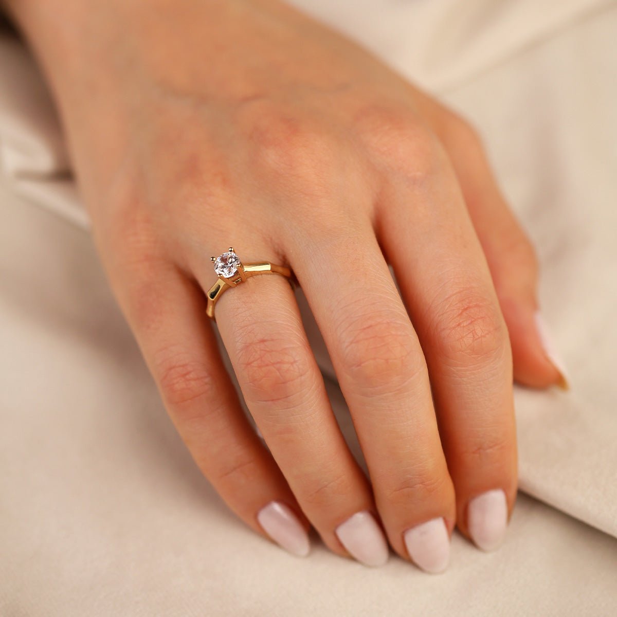 Tektaş 14 Ayar Altın Yüzük - Nur Kuyumculuk