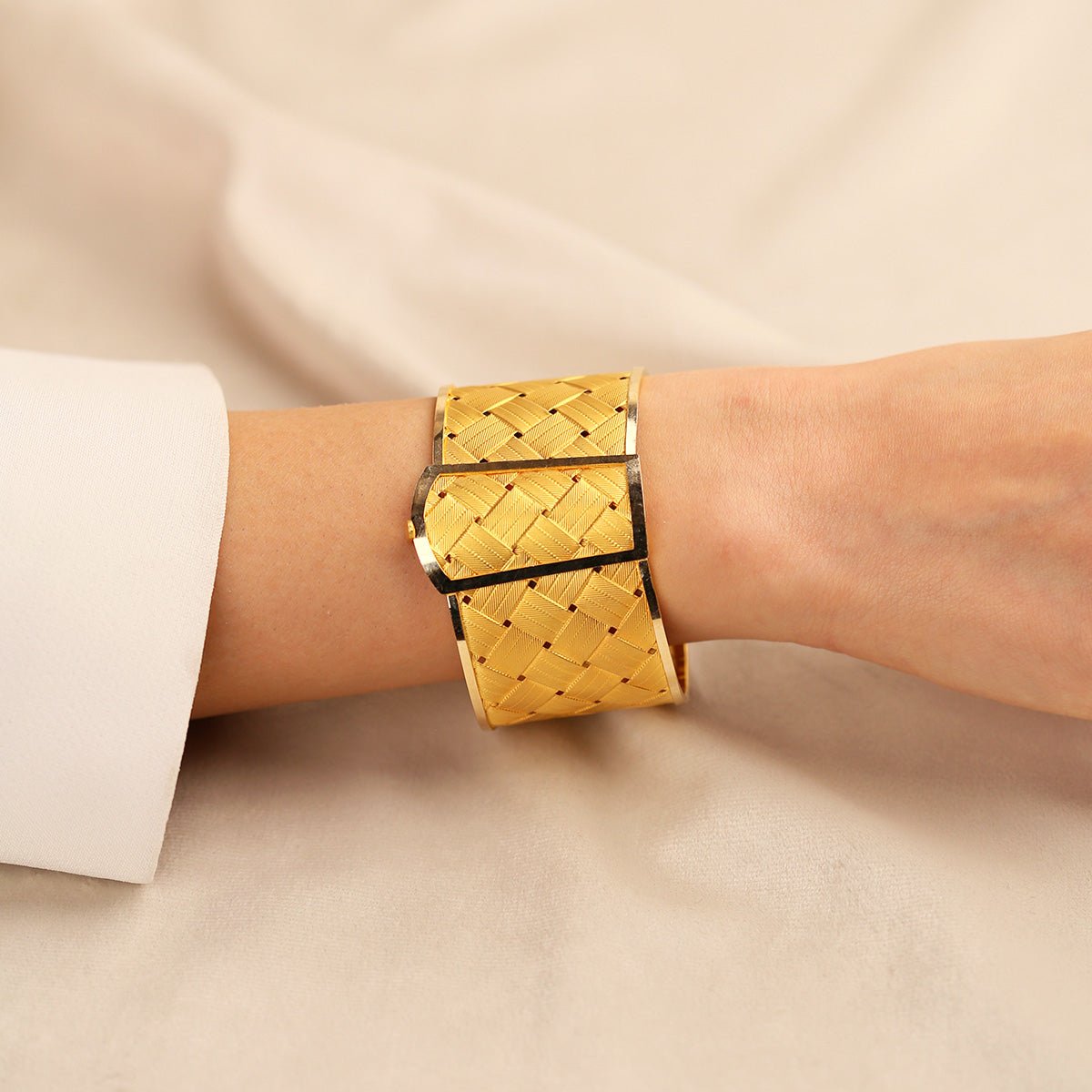 Trabzon Örgü 14 Ayar Altın Kelepçe - Nur Kuyumculuk